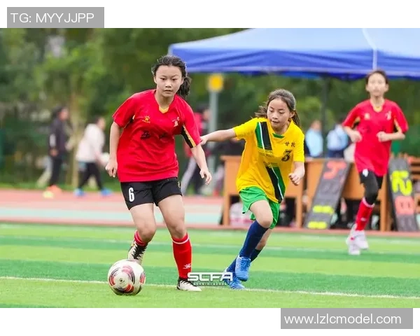 娜娜热爱足球的成长故事与她的梦想之路