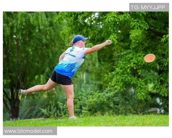 城市马拉松赛事回顾成都飞盘队展现出色节奏与团队协作能力